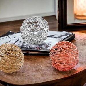 ❤️3 Metal decorative dining balls NWOT